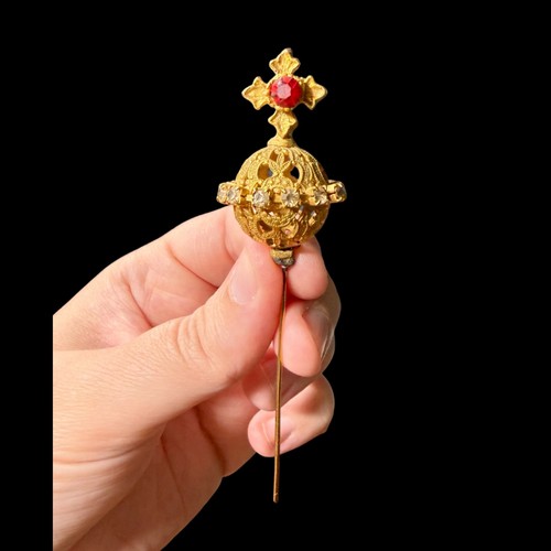 Vintage gold tone stick - gold, pin
