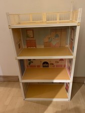 vintage 3 floor sindy dolls