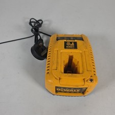 Dewalt DE9135 Battery Charger