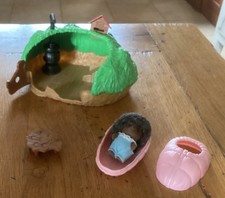 SYLVANIAN FAMILIES BABY HEDGEHOG HIDEOUT PLAYSET  5453 - COMPLETE, NO BOX