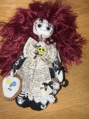 Artist hand made gothic - hand,