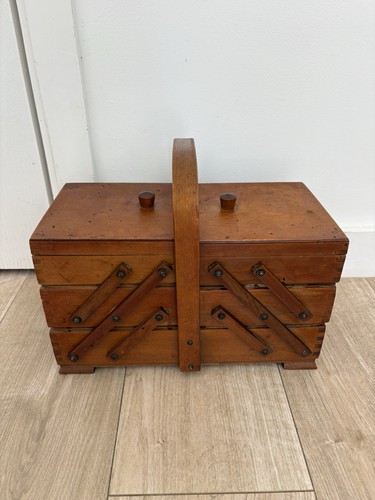 Vintage wooden tier - vintage,