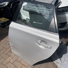 TOYOTA AURIS 12-18 REAR PASSENGER SIDE NEAR SIDE DOOR HATCHBACK 1F7 MK3 COMPLETE