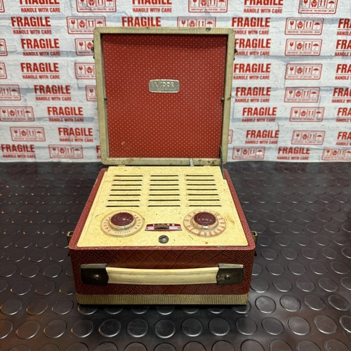 Vidor portable radio - vidor, vintage