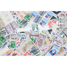 LOT OF 500 MINT FRENCH STAMPS