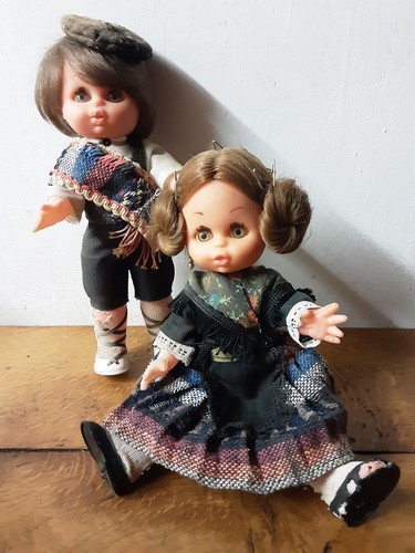 Pair spanish vintage dolls - pair, 9"
