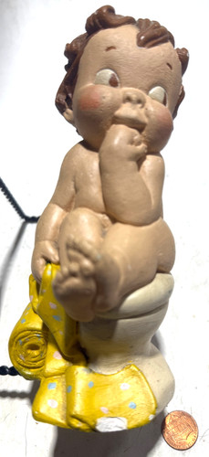 Child toilet plaster hand - on,
