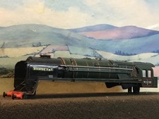 Hornby Standard class 9F. 92220 'EVENING STAR'. Loco body only.