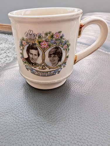 Vintage 1981 charles diana - vintage,