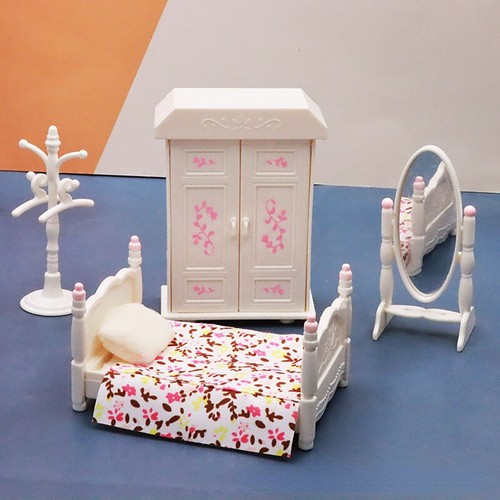Dolls house 12th scale - dolls, 1:12th