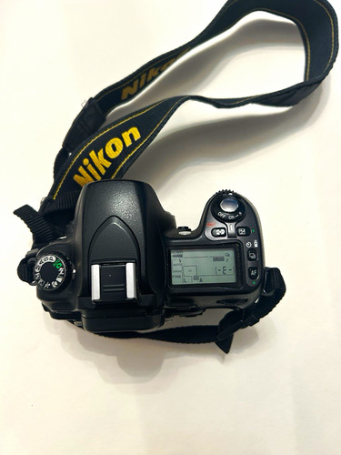 Nikon d80 2mp black - 10.2mp, digital
