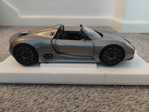 Porsche 918 spyder - spyder, grey