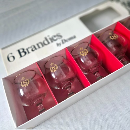 Vintage dema brandy - dema, glasses