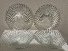 Vintage Arcoroc Seafood Glass Serving Plates X 4 Scallop Shell Lovely Condition!