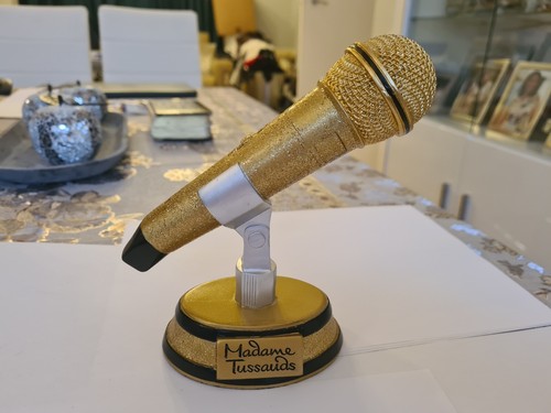 Madame tussauds plaque award - madame,