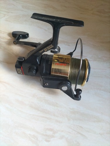 Daiwa whisker ss2600 front - ,