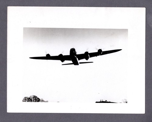 Short stirling bomber large - short,