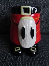 SCOTTISH SCOT HIGHLAND HERITAGE KILT LEG FEET MUG RED SPORRAN BURNS TARTAN VGC