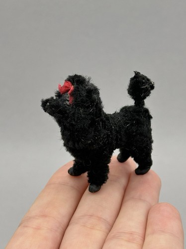 Artisan black poodle dog - 1:12,