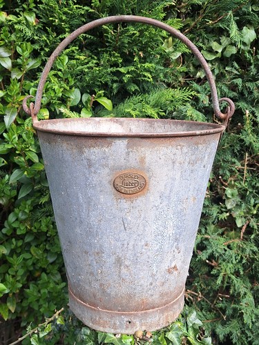 Vintage galvanised garden - galvanised,