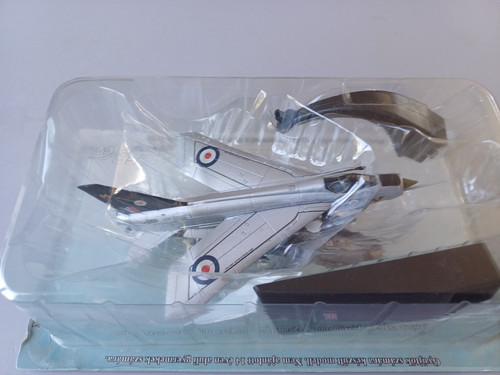 Amercom diecast model - model, aircraft