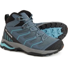 NWOB SCARPA Maverick