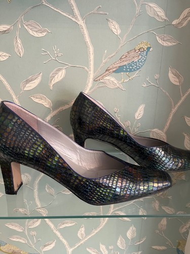 Renata vintage iridescent