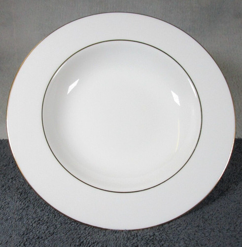 Lovely vintage royal doulton - lovely,