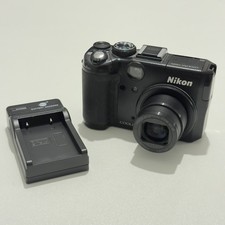 Nikon COOLPIX P6000 Digital