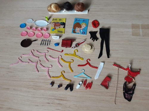 Vintage barbie accessories - barbie,