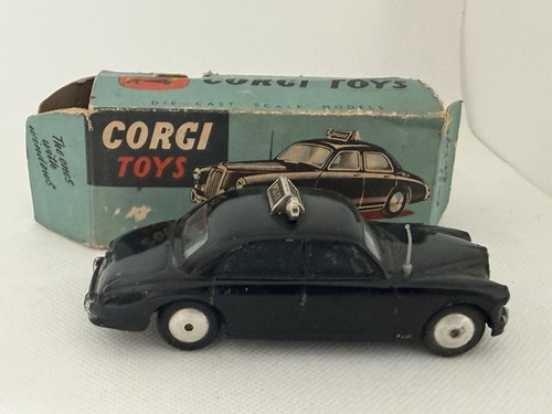 Corgi 209 riley pathfinder - riley,