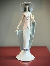 Lladro “Lady of Nice