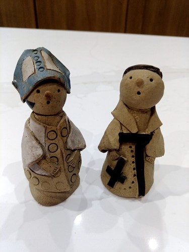 Art pottery figures - , monk