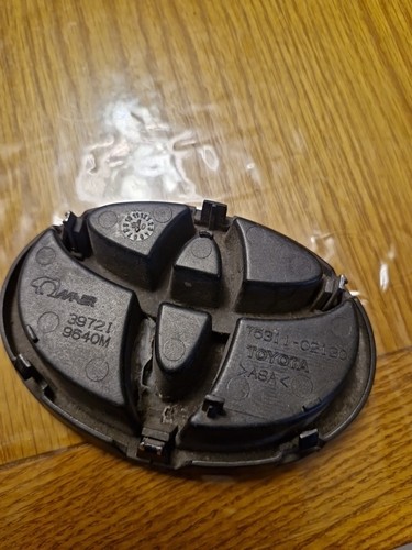 Toyota avensis 2003 2006 front - 2003-2006,