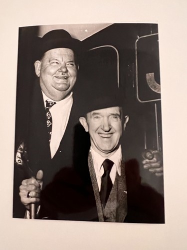 Laurel and hardy - laurel,