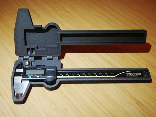 Mitutoyo digital caliper - mitutoyo, case