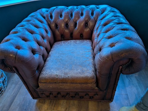 Brown leather chesterfield - brown,