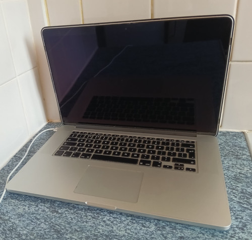 Apple macbook pro - a1398, 15"