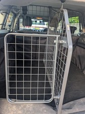 Travall Dog Guard Tailgate for Dacia Logan MCV 2013-2017 Tailored Fit