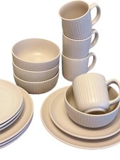 VISSEL DINNER SET FOR 4 - 16 PIECE STONEWARE TABLEWARE - MATTE - BRUSHED PINK