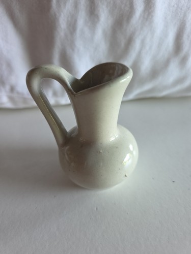 Vintage mini speckled cream