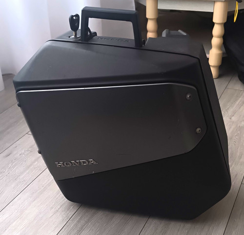 Honda nt1100 pannier - left, side