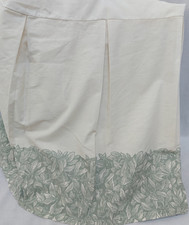 Vintage Dorma Garlandia V & A