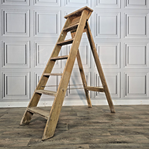 Vintage wooden step - vintage, ladder