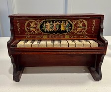 Schoenhut Child’s Toy Piano