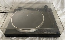 Rotel RP-830 Vinyl turntable