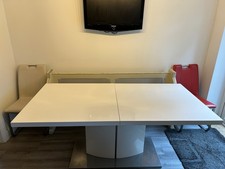 Lovely Extendable Dining Table