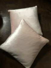 2 X Laura Ashley Nigella