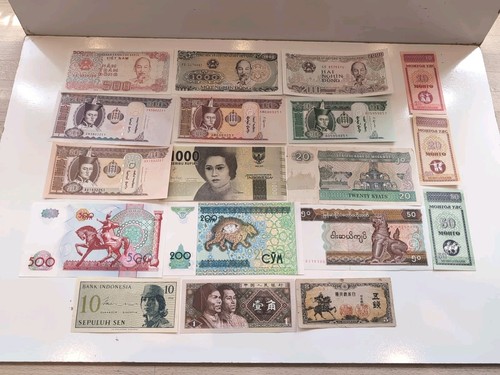 Collectable joblot 18 - of,