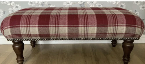 New footstool laura - a,